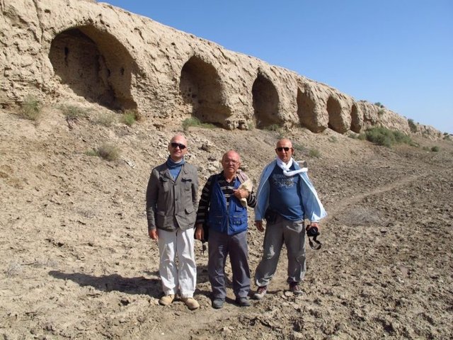 "KAYNAKLAR, CUMA CAMİSİ'Nİ GÖSTERİYOR"