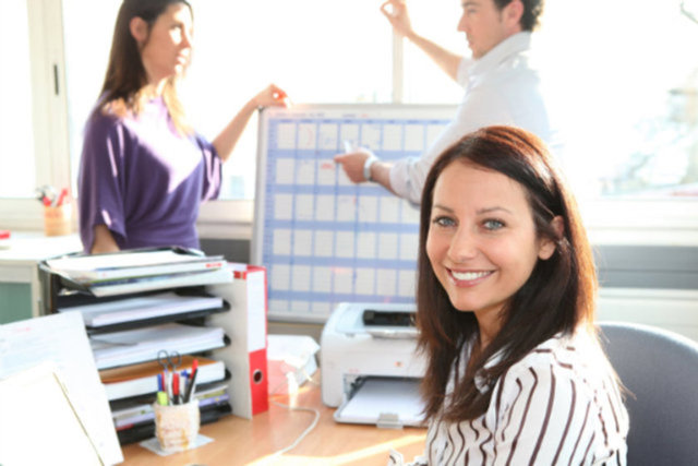 'Kadın yöneticiyle çalışmak zor' inancı yaygın. Sebebi sorgulandığında erkek dünyasında yükselebilmek için kadının tırnaklarını çıkardığı ve sonra kadın olmayı unuttuğu düşüncesi ortaya çıkıyor - Kadınların hobileri yok…