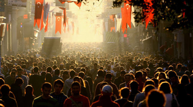 Türkiye nüfusunun %49.8'i kadın