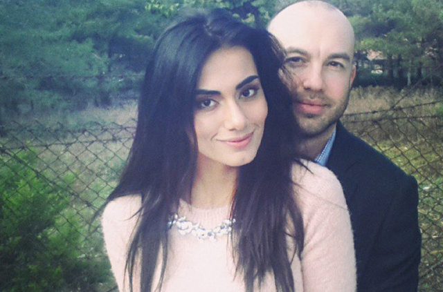 NUR BOZAR  - Günaydın! Bizim kınamız var