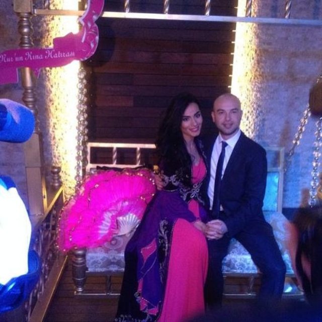 NUR BOZAR  - Nur Bozar evliliğe bir adım daha yaklaştı. Bozar, dün akşam da kına gecesi yaptı.