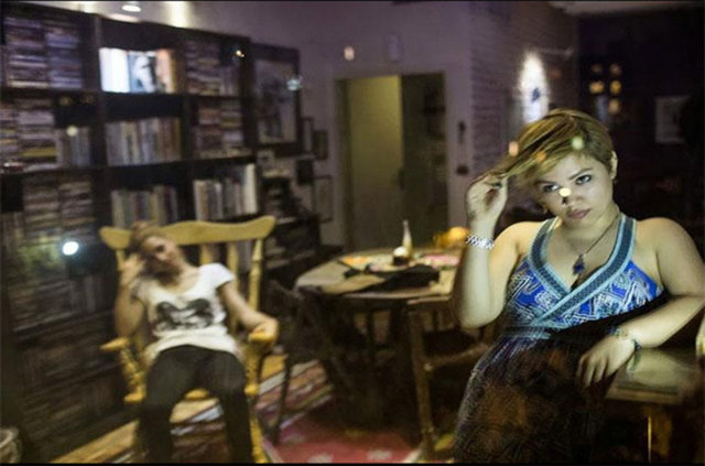 Bu seride yayınlanan fotoğraflarda bazı yasakların delindiği görülüyor.  -   -  