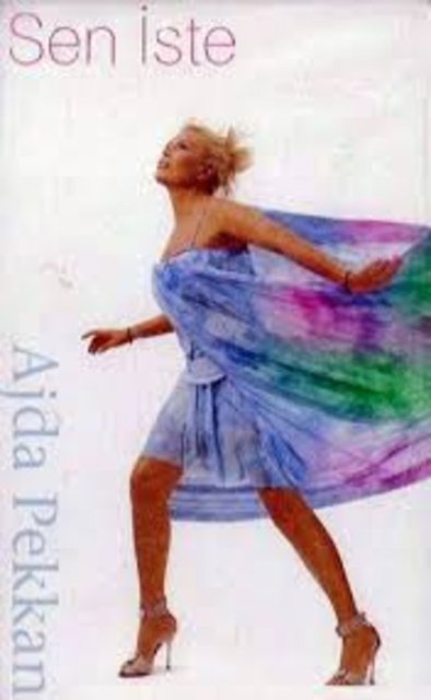 2003-Ajda Pekkan Sen İste albümünü çıkardı. Sertab Erener, Eurovision'u kazandı. Nuri Bilge Ceylan Cannes'da Uzak filmiyle Büyük Jüri Ödülü kazandı.