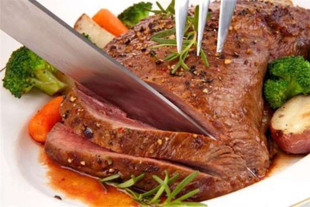 *B12 vitamini bulunur. Bu vitamin ise vücut için çok gereklidir. Eksikliği ileriki yaşlarda sıkıntı oluşturur. *Büyümede önemli etkisi vardır. Özellikle çocukların mutlaka tüketmesi gerekiyor.