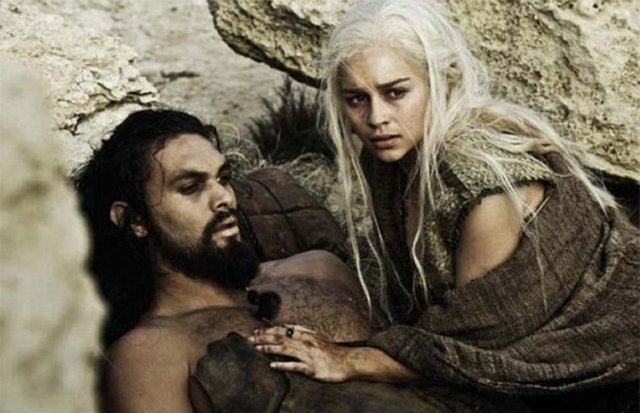 Drogo, sadece flashback sahneleri için geri döndü. -