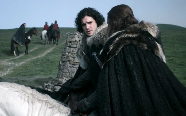 Rhaegar Targaryen ve Lyanna Stark'ın gizli aşklarından doğan ikiz bebekler bu gerçeğin ortaya çıkmaması için saklandı.  -