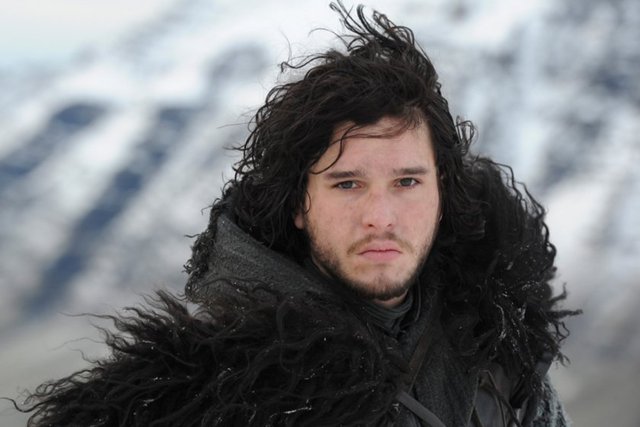 Ancak "Game of Thrones bir süre daha hayatımın bir parçası olarak kalacak" diyen Harington, dizi bittiğinde 30'larında olacağını söyledi.