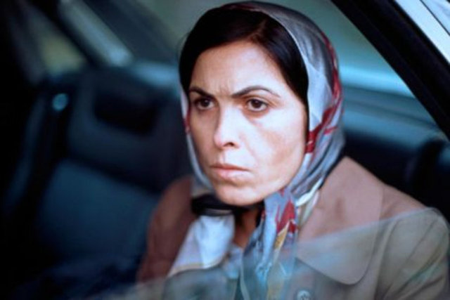 YENİ BİR ALİYE RONA MI DOĞUYOR?  -  - Filmdeki 'Yeter' rolü Köse'nin sinema kariyerinin en önemli yapı taşıydı. Bu rol için Türkiye'ye gelerek bir genelevde kaldı, kadınlarla konuştu. -