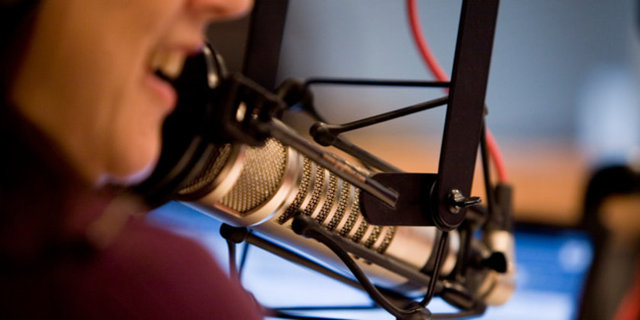 5- Radyo programcılığı