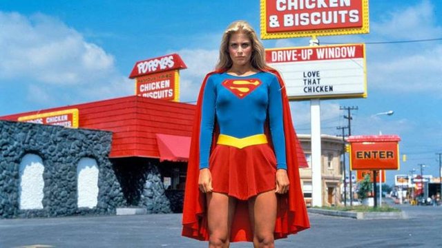 3.Helen Slater "Supergirl"