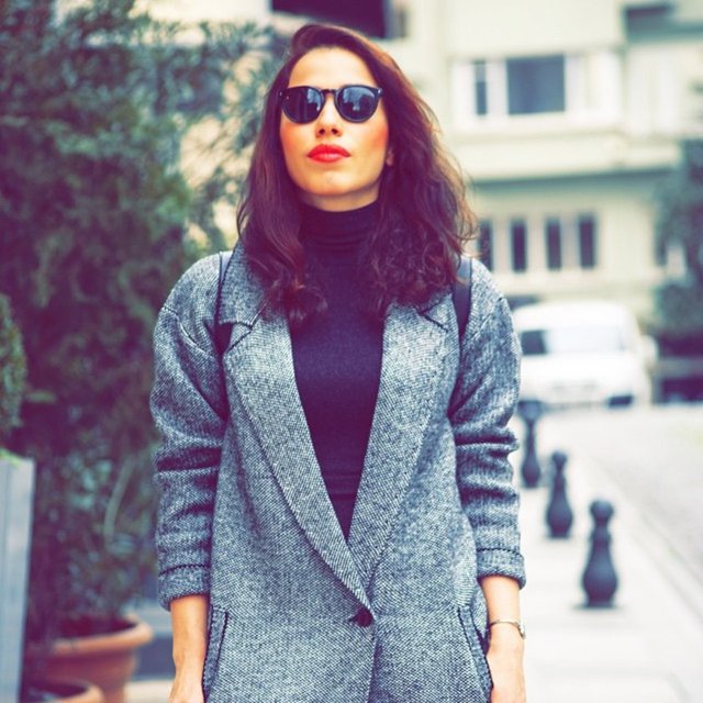 BURCU GÜNEŞ  - Günaydın güzel günler