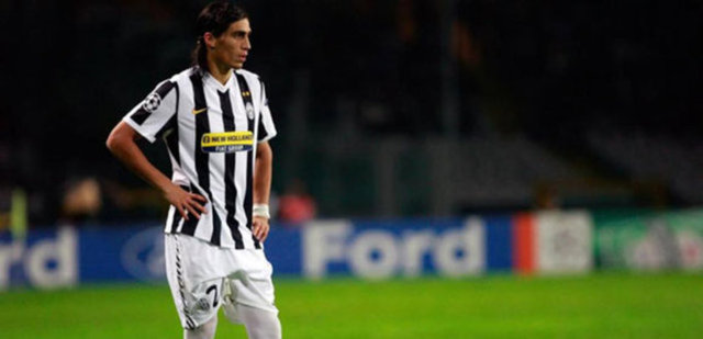MARTIN CACERES - Villarreal'den Barcelona'ya: 16.5 milyon Euro - Barcelona'dan Sevilla'ya: 3 milyon Euro - ZARAR: 13.5 MİLYON EURO