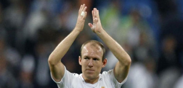 ARJEN ROBBEN - Chelsea'den Real Madrid'e: 36 milyon Euro - Real Madrid'den Bayern'e: 24 milyon Euro - ZARAR: 12 MİLYON EURO