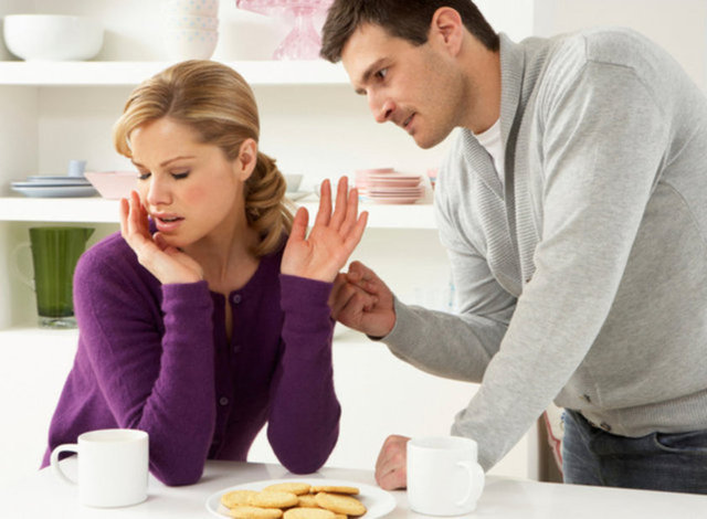 " Ağız Kokusu (halitosis) kişinin   kendinden memnuniyetsizlik halini doğururken arkadaş ve dost çevresinden uzaklaşma, başka insanların varlığı sebebiyle sosyal ortamlarda bulunmaktan kaçınma  gibi olumsuz durumları beraberinde getirir.