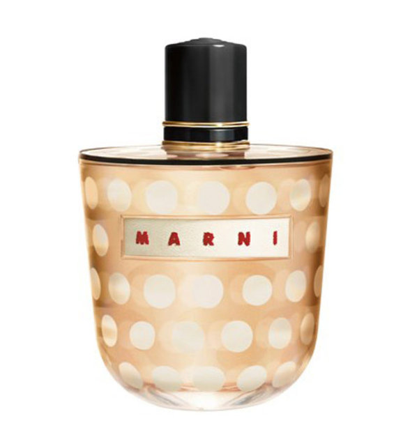 Marni Spice: - Zengin, baharatlı ve kendine güvenen kadınların parfümü Marni Spice, zencefil, kakule, tarçın, karabiber, mimoza, paçuli ve misk notaları ile bezeli.