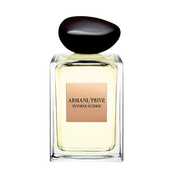 Armani / Prive Piovine Suzhou: - Armani'nin yeni parfümü, mandalina, pembe biber, ahududu, şakayık, gül, paçuli notalarından oluşan karışımı ile büyüleyici bir yaz parfümü.