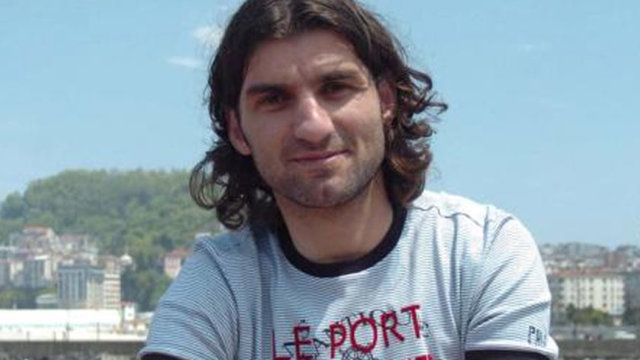 Tolga Seyhan   - Düzcespor, Dardanelspor, Malatyaspor, Trabzonspor, Shakhtar Donetsk, Galatasaray, Trabzonspor, Kocaelispor, Hacettepe, Gençlerbirliği, Gaziantepspor