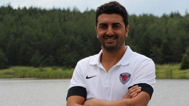 Sinan Kaloğlu    - Boluspor, Göztepe, Boluspor, Altay, Marmaris Belediye, Altay, Beşiktaş, Manisaspor, Bursaspor, Bochum, Vitesse, Kardemir Karabükspor, Antalyaspor, Elazığspor, Kayseri Erciyesspor, Mersin İdmanyurdu