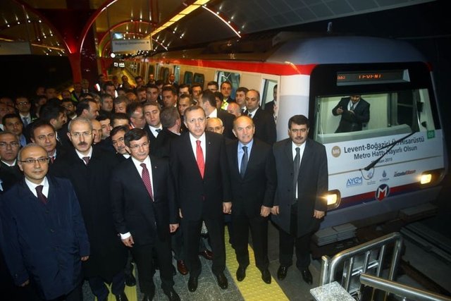 Yolcu/saat kapasitesi:8100Hat uzunluğu: 3.300 m İstasyon sayısı: 4 adet İstasyon isimleri: Levent, Akmerkez, Etiler ve Hisarüstü