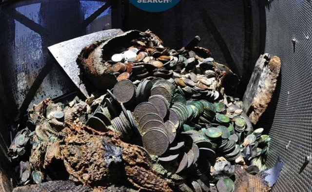 Gemiden çıkartan gümüş paraların değerinin 50 milyon dolar olduğu tahmin ediliyor.