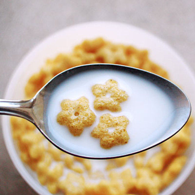 Çok fazla paketlenmiş ürün tüketmek.