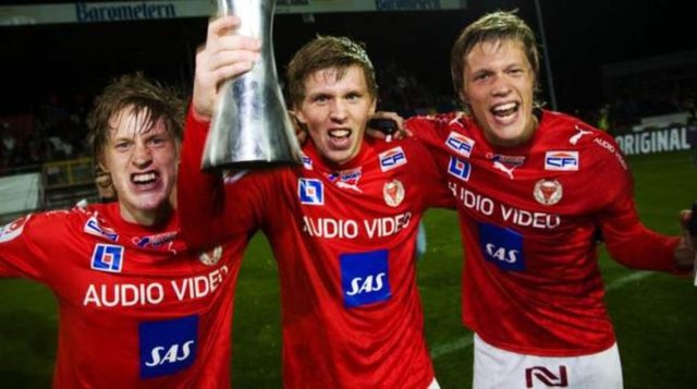 Elm Kardeşler ( Rasmus & Viktor & David)