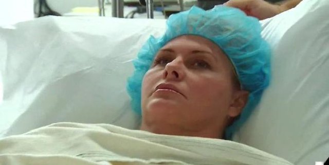 Botched'in ikinci sezonunun ilk bölümü 14 Nisan 2015'te yayınlanmaya başladı.