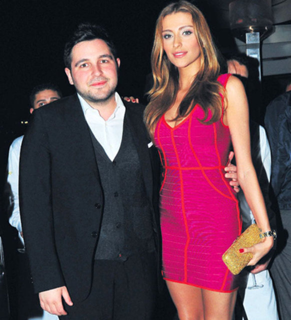 Hacı Sabancı'yla ilişkisi nedeniyle hakkında yapılan hakarete varan yorumlar Özge Ulusoy'u ağlattı.