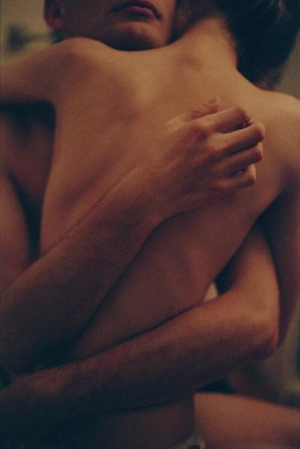 6. Seks yaptığın kişiyi bir daha görme ihtimalin düşüktür, seviştiğin kişiyi bir daha görmeme.