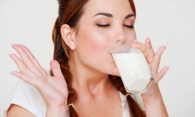 Sütün zayıflamaya faydaları  Vücutta yağ yakımı için üç temel şart vardır: kan şekeri dengesi, yeterli miktarda protein almak, yeterli miktarda kalsiyum almak…