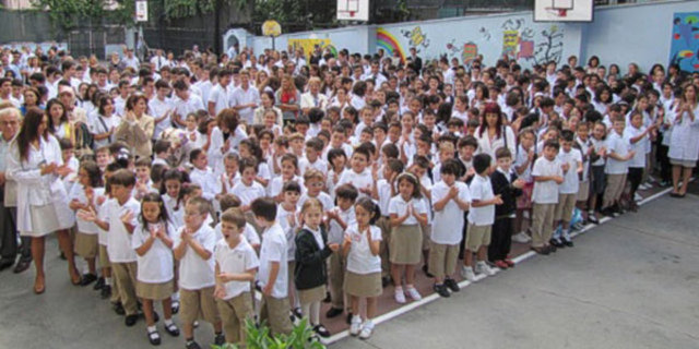 ÖZEL AKASYA KOLEJİ: -  - Anasınıfı: 9 bin 200-11 bin 500 TL -  - İlkokul: 15 bin 200-19 bin TL -  - Ortaokul: 13 bin 280-16 bin 600 TL -  - Lise: 15 bin 200-19 bin TL.