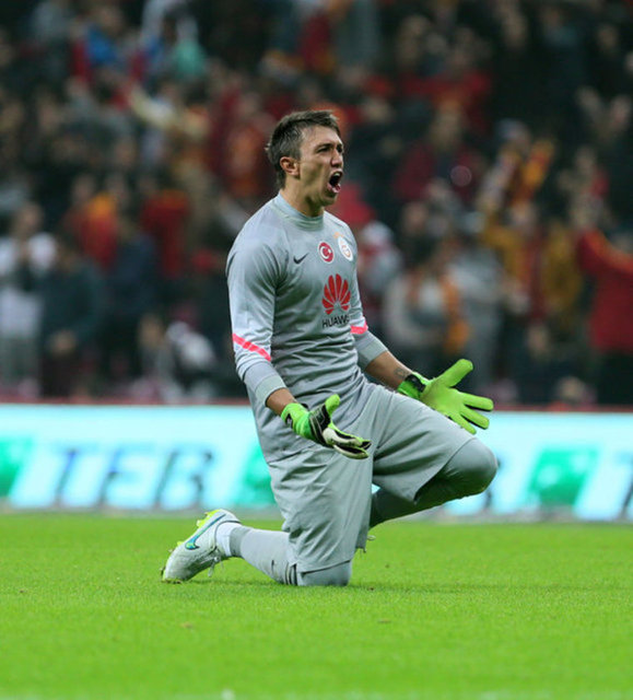 Fernando Muslera - 2 milyon 750 bin Euro