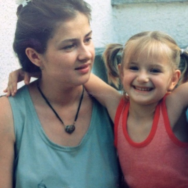 DİDEM SOYDAN  - Güzeller güzeli annem