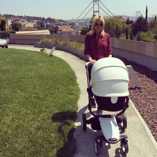 ECE ERKEN - Havalara dayanamadık  -