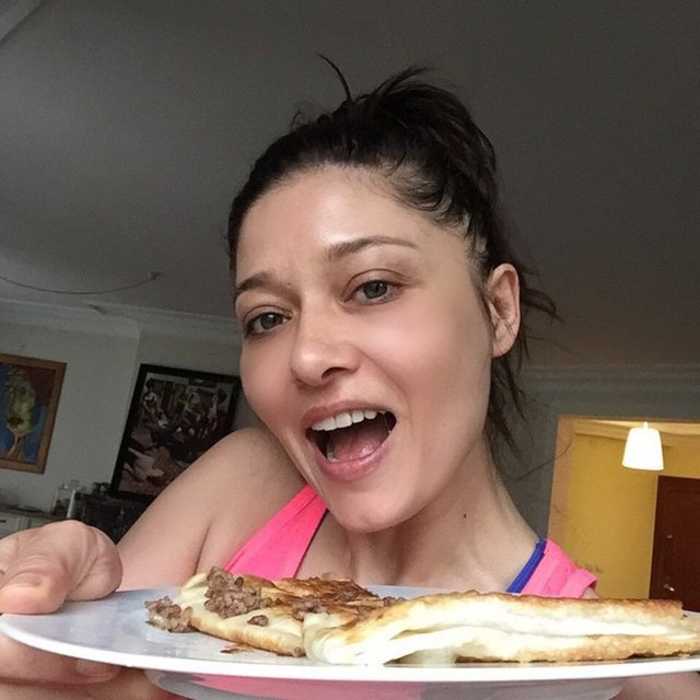 NURGÜL YEŞİLÇAY  - Gözleme var yersen valla ben yaptım ne var ki