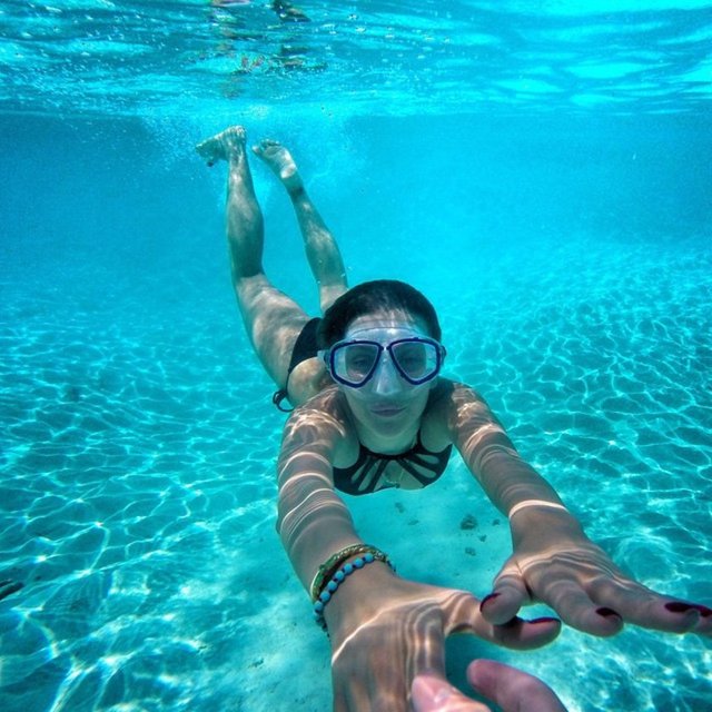 HACI SABANCI  - Gel buraya çinekop