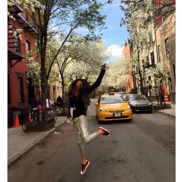 EDA TAŞPINAR   - Bazen ise uçmalısın