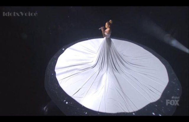 JENNIFER LOPEZ