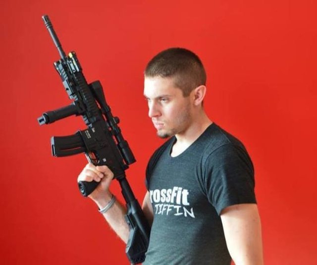 Ünlü oyuncunun çocuk yapmayı planladığı sevgilisi Ortadoğu Politikaları konusunda Boğaziçi Üniversitesi'nde yüksek lisans yapıyor. (Posta)