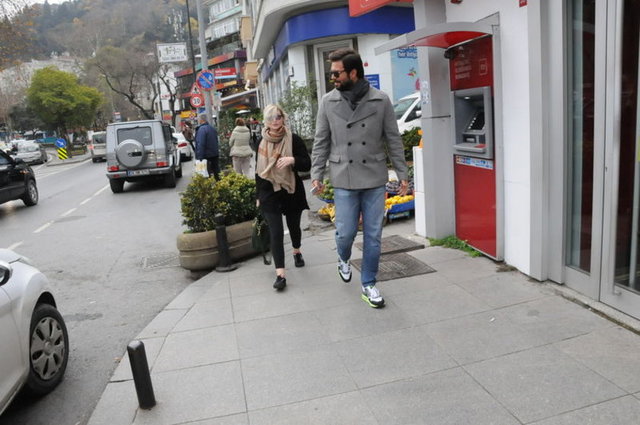 BAŞAR SAVUR, MUTLU DİNÇKÖK