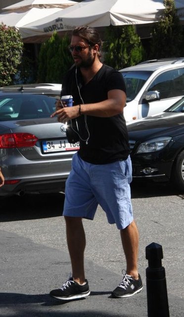 BAŞAR SAVUR