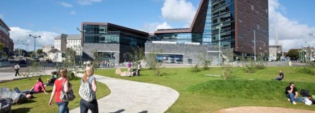 37- Plymouth University  - İNGİLTERE