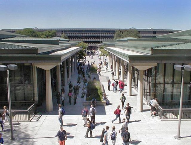 18- University of Illinois at Chicago 	 - İNGİLTERE