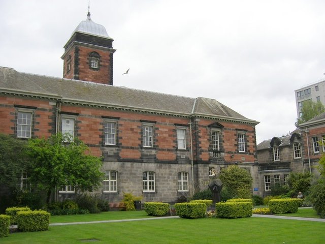 19- University of Dundee 	 - ALMANYA