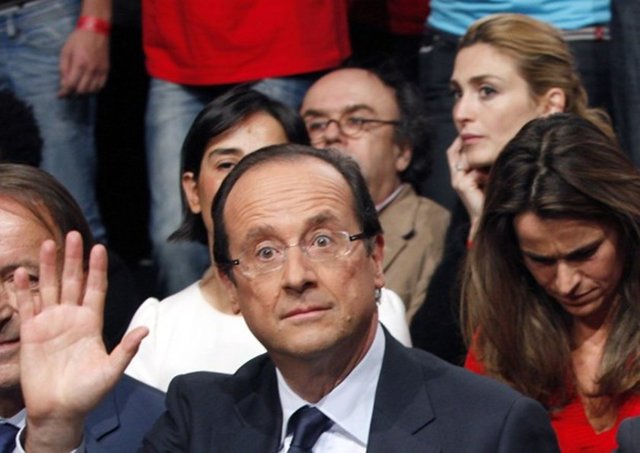 Fransız magazin basını, Hollande'ın oyuncu sevgilisi Julie Gayet'in her gece Elysee Sarayı'na gelip, geceyi sarayda geçirdiğini duyurdu.