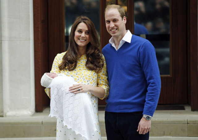 Kraliyet bebeğinin doğum günü, cinsiyeti, ismi, hatta kilosu, saç ve göz rengiyle ilgili ülke genelinde bahis oyunları oynandı.