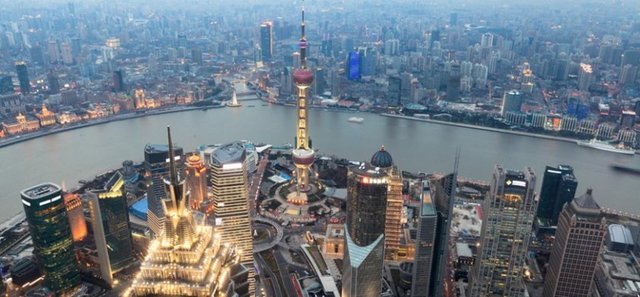 Shanghai, 24 milyon nüfusuyla dünyanın en kalabalık şehridir.