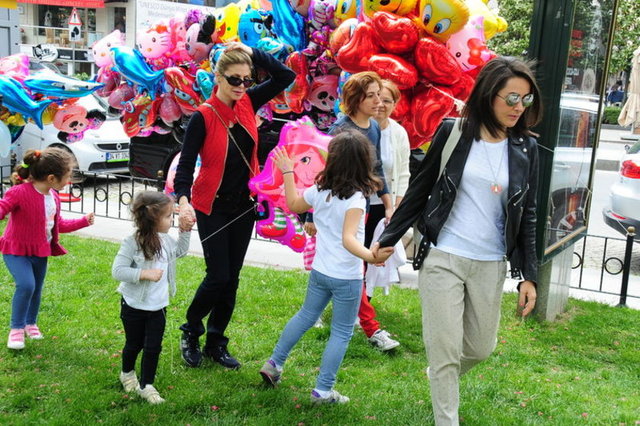 AZRA SARIGÜL, ALİN AYSAL, FANİ AYSAL, AYŞE NAZ SARIGÜL, FATOŞ SARIGÜL