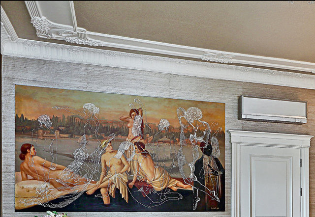 Özel bir ilgim ve hobim yok; tablolarım var ama koleksiyoner değilim. Benim için en güzel koleksiyon arsadır. İşim gereği hammaddem arsa.