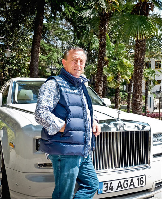 50 yıldır ticaretin içindeyim. Pazar günleri dahil, bir gün bile saat 7.20'den sonra uyanmadım. Adam gibi çalıştım, adam gibi kazandım, artık biraz da kendime zaman ayırmanın vakti gelmişti. -